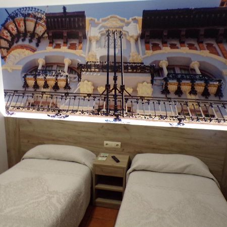 Hostal Serruchi Teruel Exterior foto